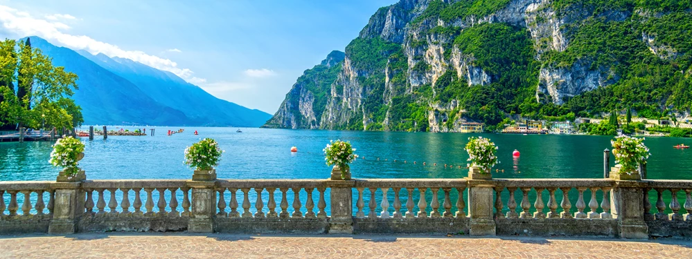 Gardsko jezero - praznik vina, limon in sonca